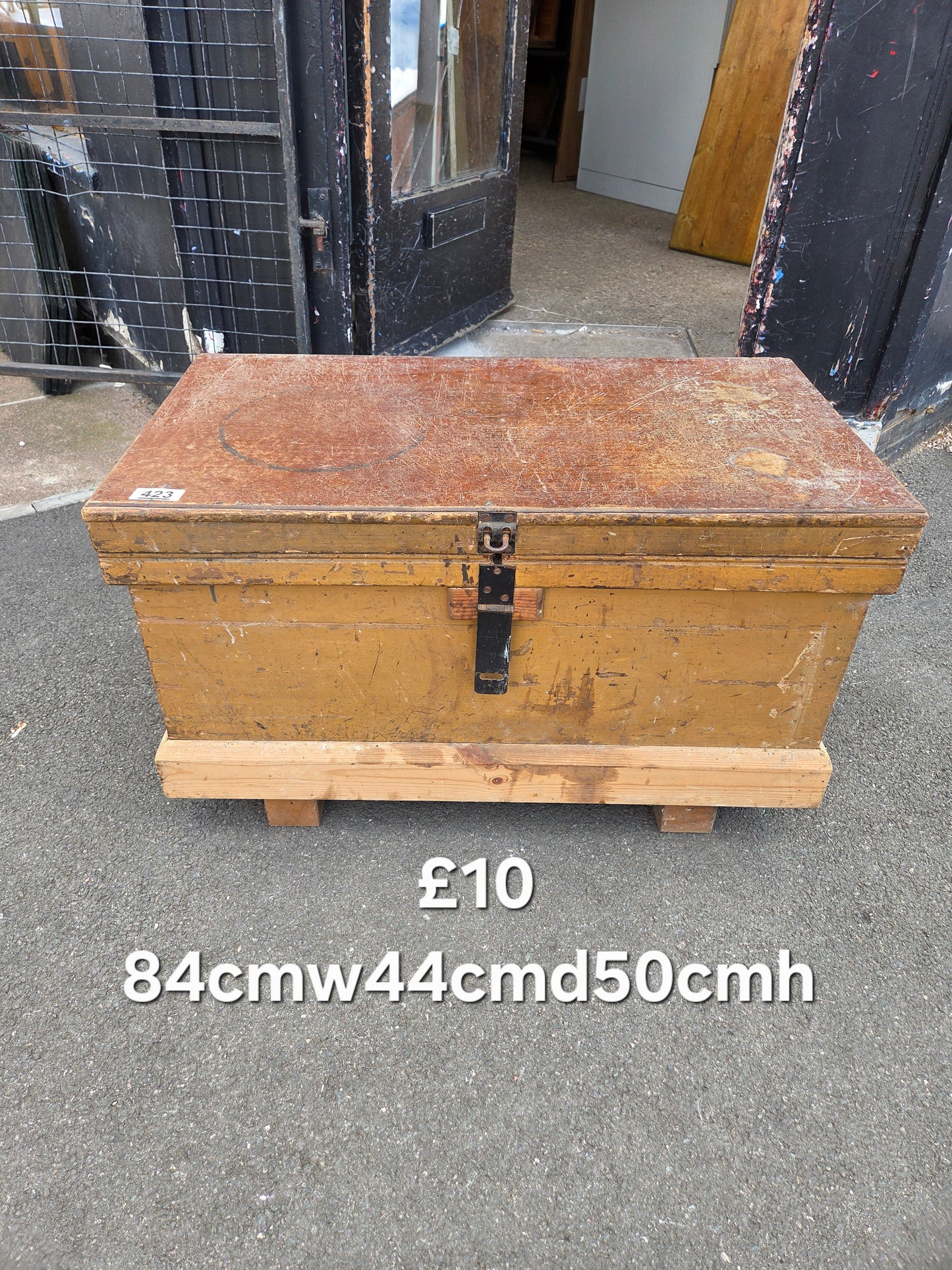 Vintage ottoman π Free delivery in Leicester π