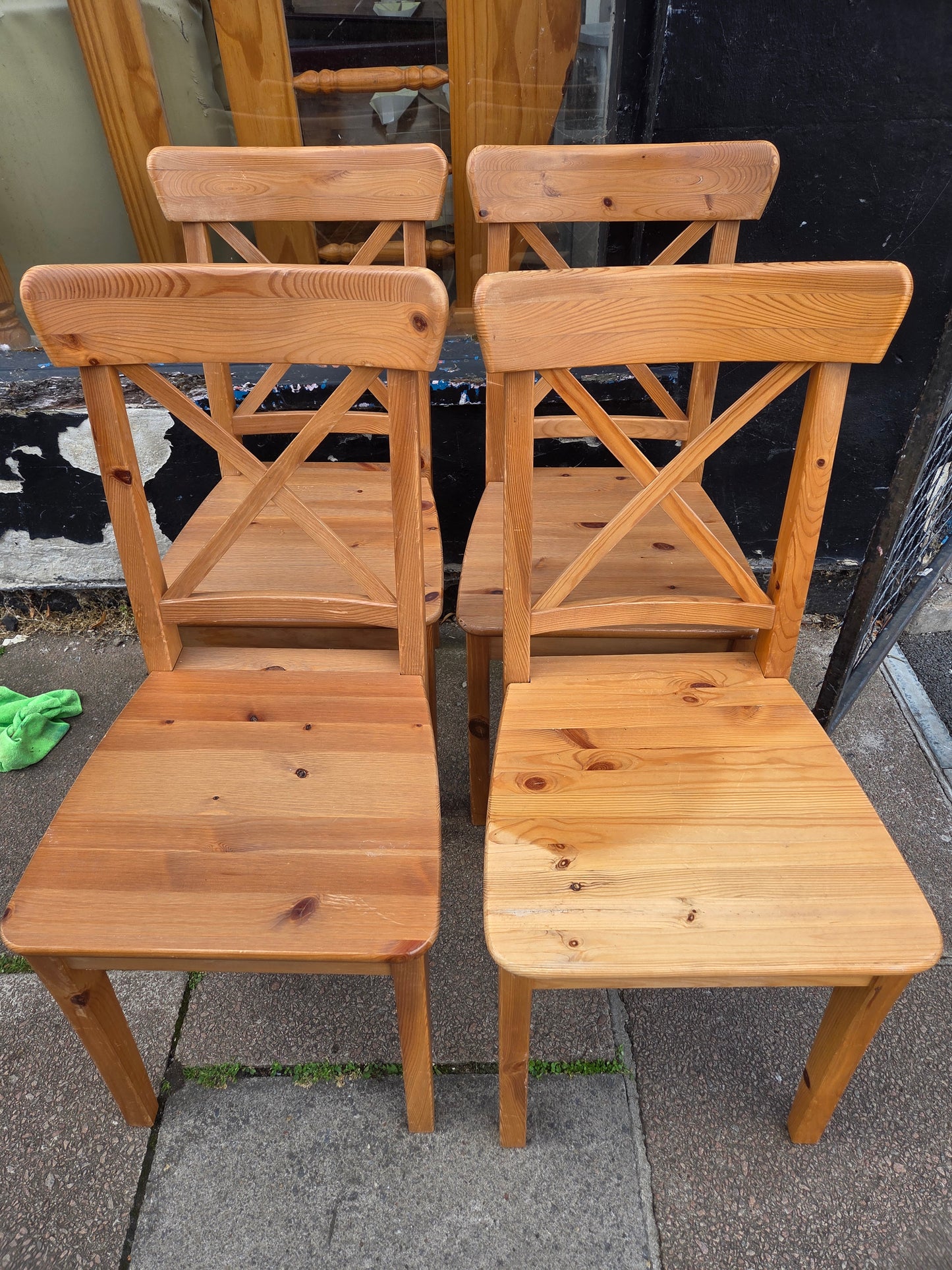 Dining table and chairs π Free delivery in Leicester π