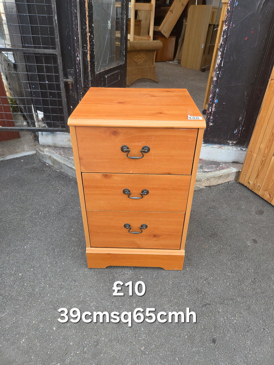 Bedside table 🌟 Free delivery in Leicester 🌟