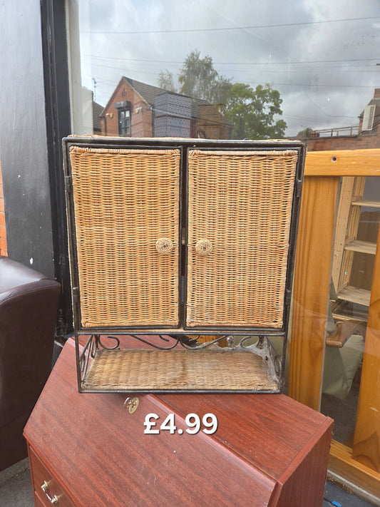 Wicker wall unit
