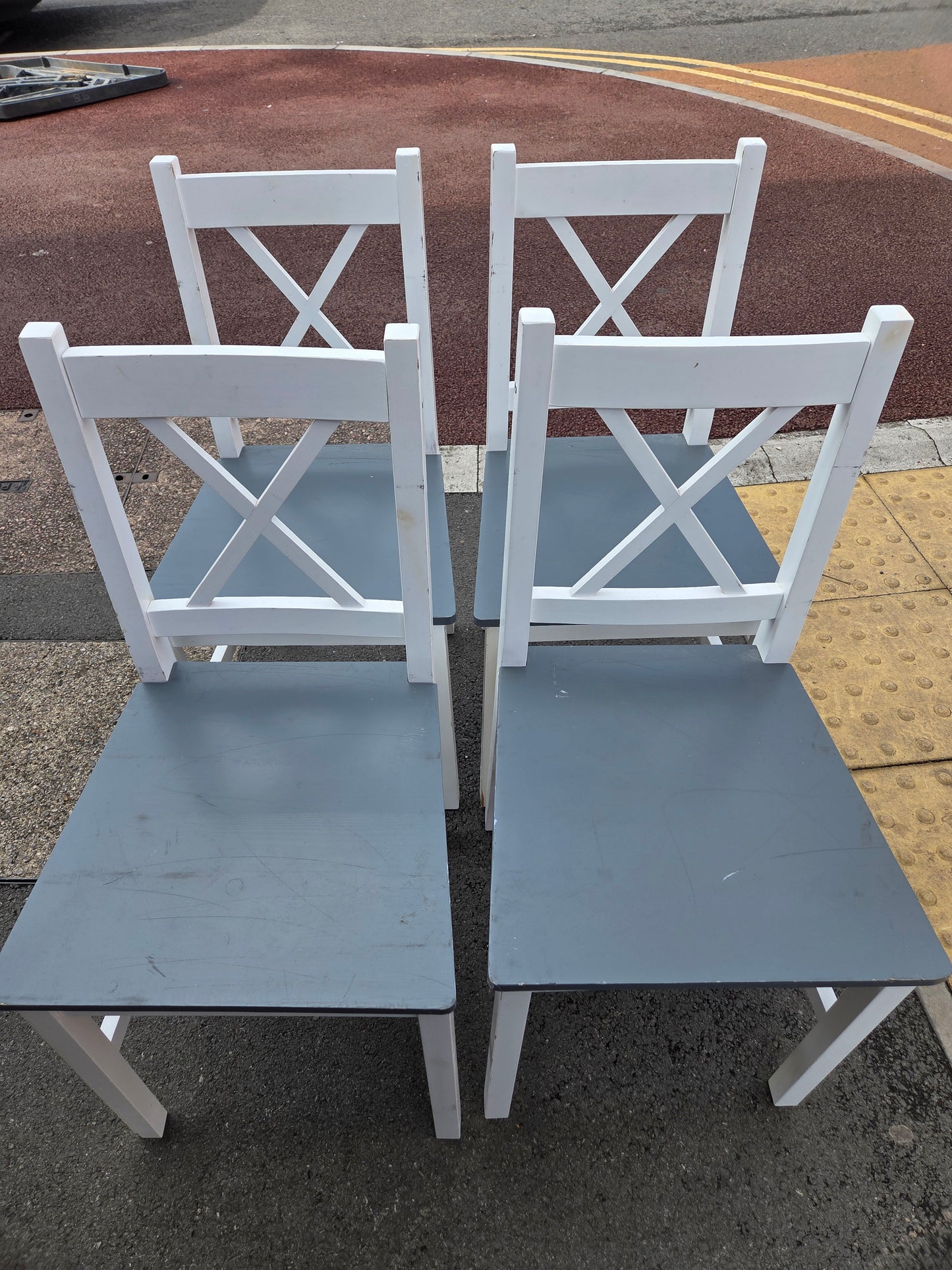 Dining table and 4 chairs 🌟 Free delivery in Leicester 🌟