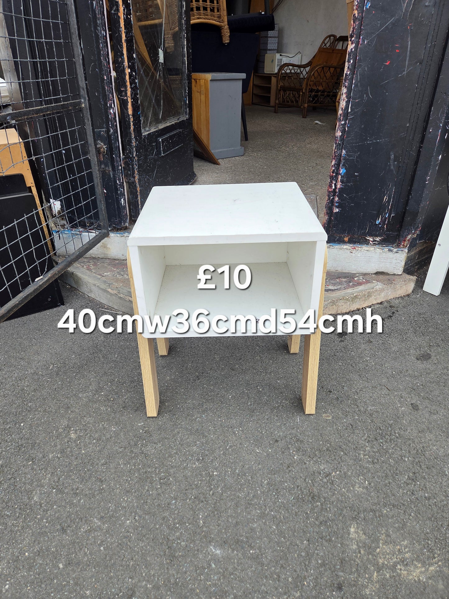 Side table 🌟 Free delivery in Leicester 🌟