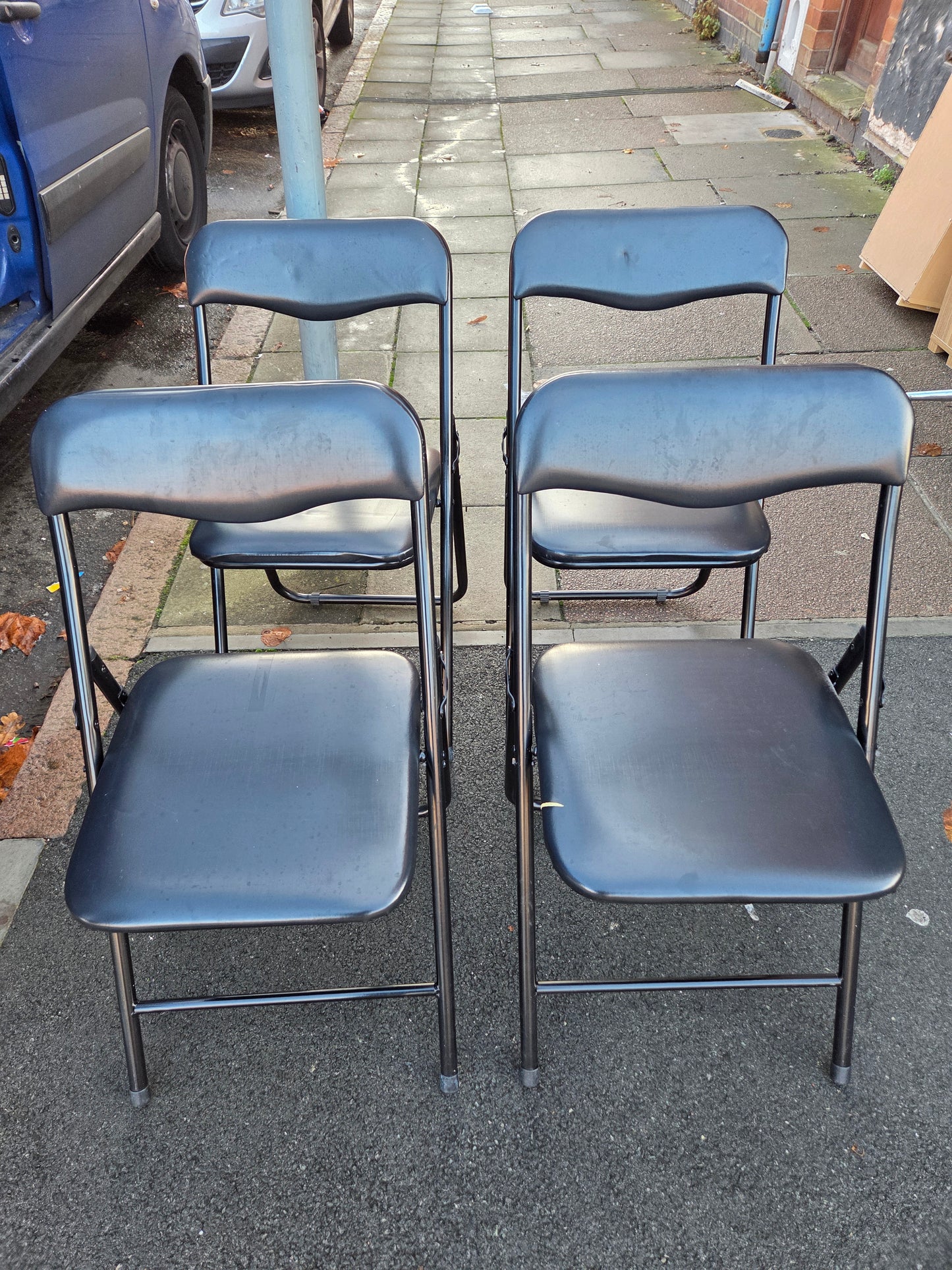 Foldaway table and 4 chairs 🌟 Free delivery in Leicester 🌟
