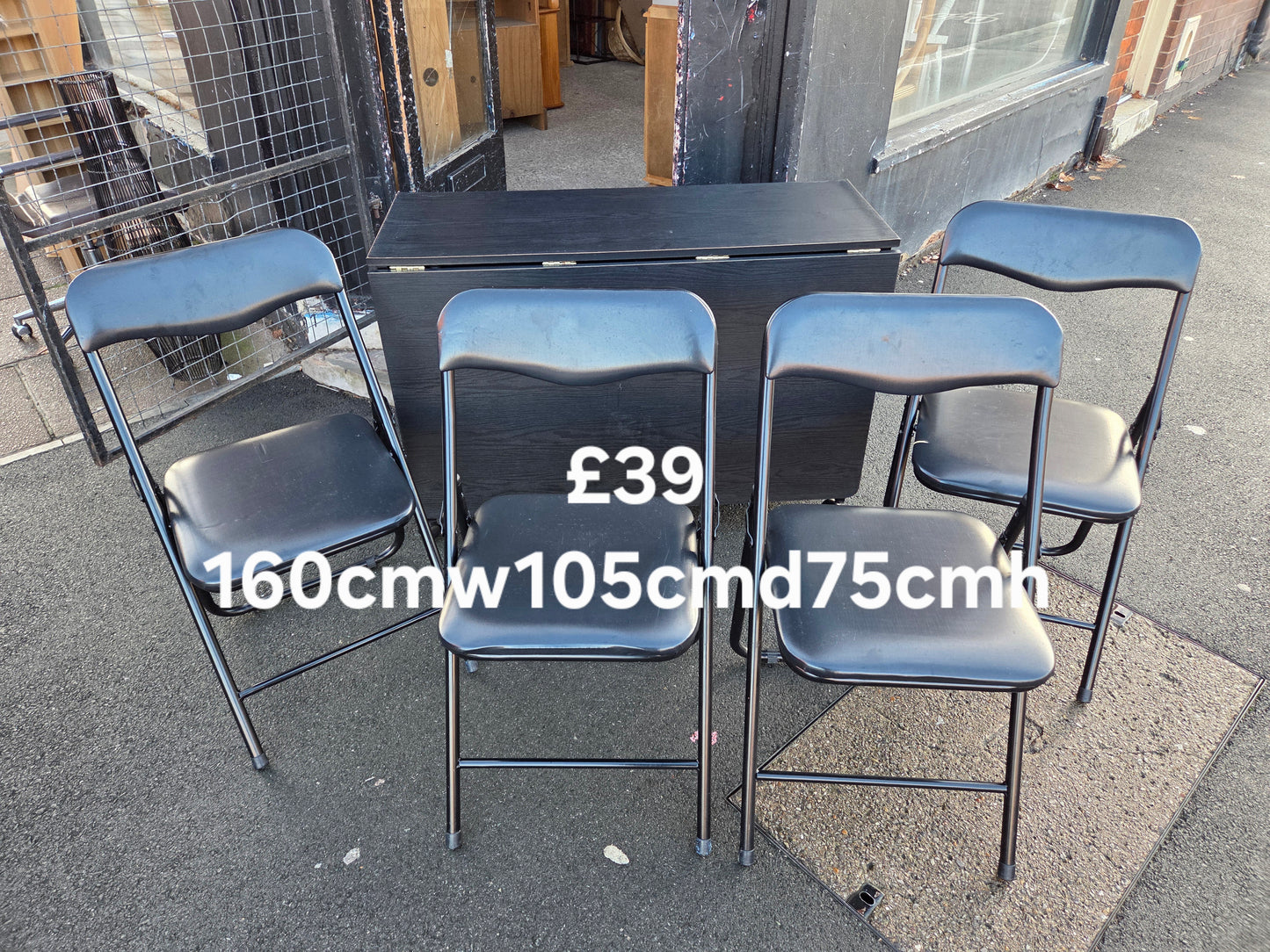 Foldaway table and 4 chairs 🌟 Free delivery in Leicester 🌟