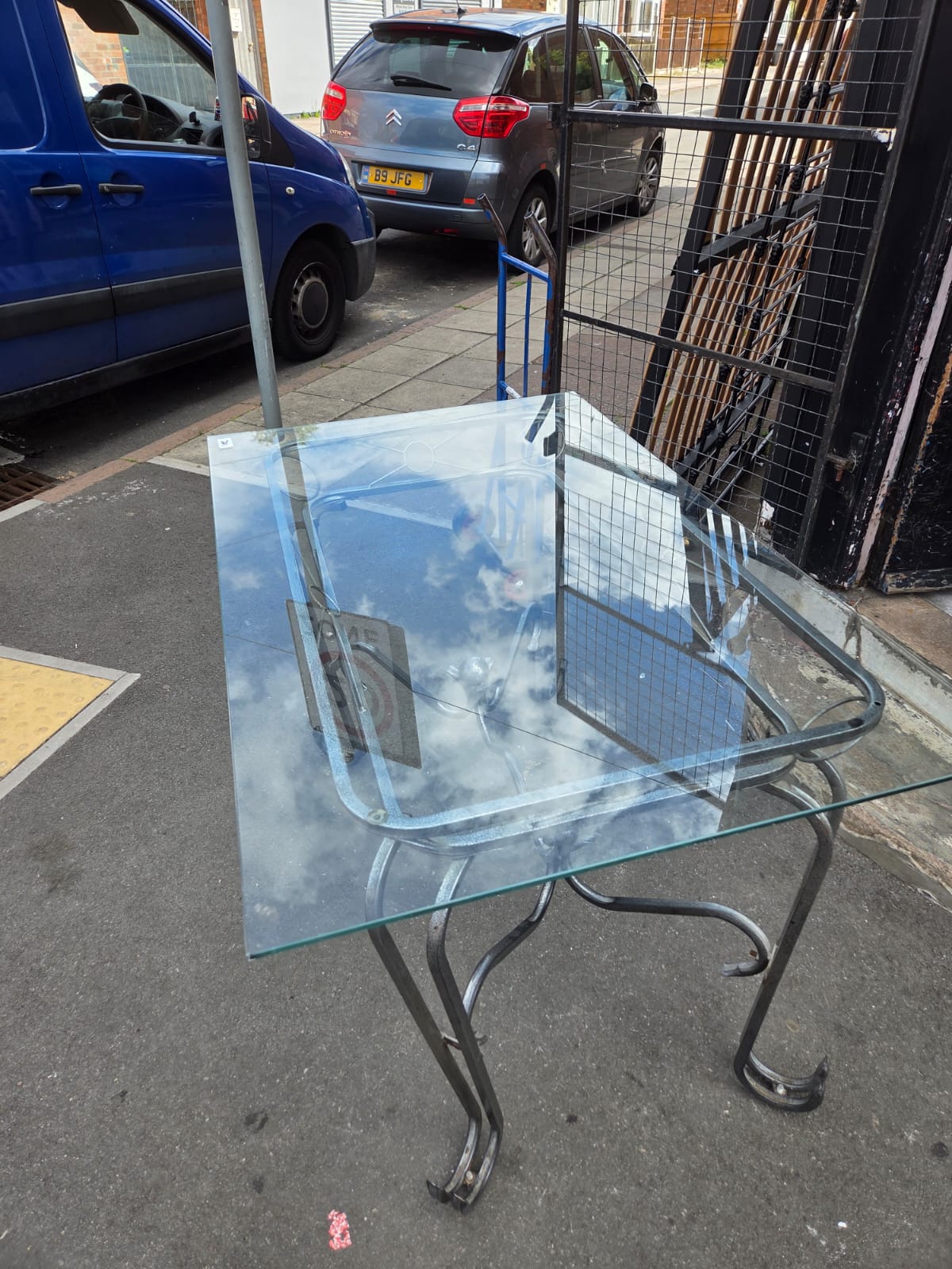 Dining table and 4 chairs 🌟 Free Delivery in Leicester 🌟